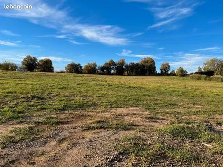 terrain 751 m² ambonil