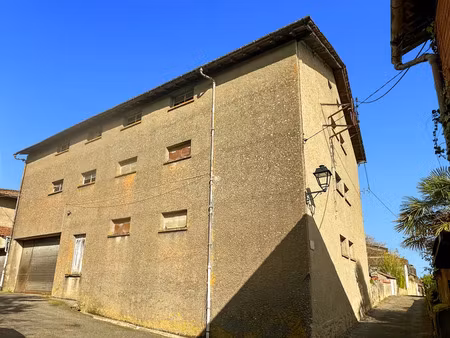 vente immeuble 3 pièces 500 m² à bassoues (32320)  45 000 €