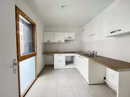 location appartement 3 pièces 75.5 m² à aubervilliers (93300)  1 190 €