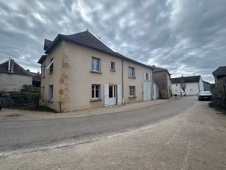location maison 6 pièces 160 m² à anzy-le-duc (71110)  665 €