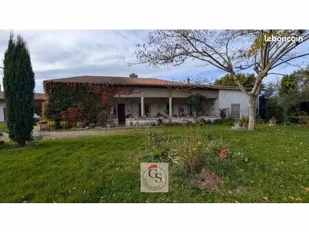 maison 8 pièces 213 m²