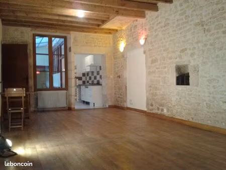 location maison hyper centre st maixent l'ecole