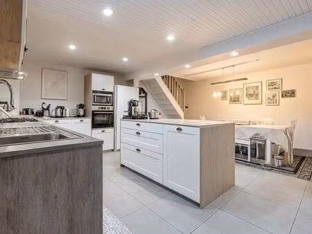 maison de caractère rénovée 7 pièces 175 m² au calme