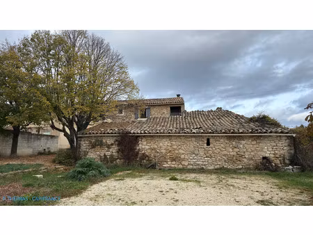 ancienne ferme pleine de charme offrant un beau potentiel