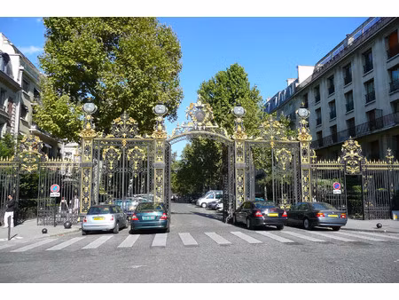 parc monceau - rue de courcelles - convient à suv