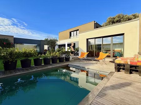 maison de caractère de qualité à la rochelle