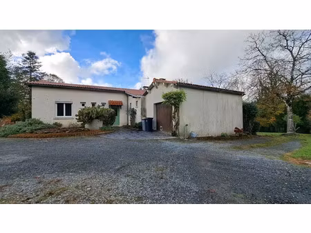 vente maison 4 pièces 91 m² à mazières-en-gâtine (79310)  176 800 €