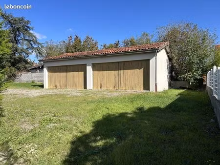 garage/box 56 m² ennezat