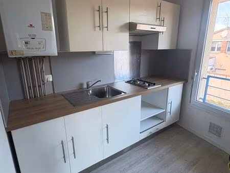 location appartement 2 pièces 52 m² à gratentour (31150)