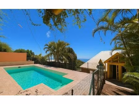 location maison  171 m² t-5 à saint-denis  2 790 €