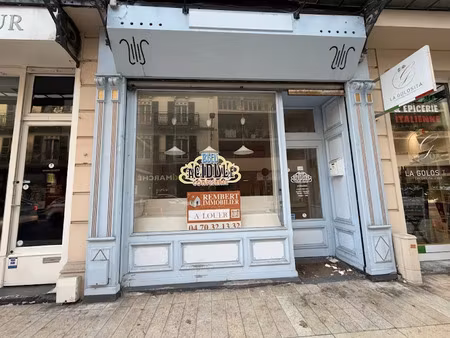 location locaux professionnels 70 m² à vichy (03200)  850 €