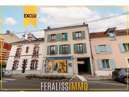 lumineux et chaleureux duplex dans une petite coprop !