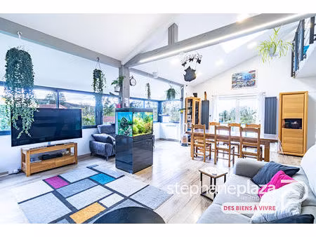 maison revonnas 6 pièce(s) 139 m2