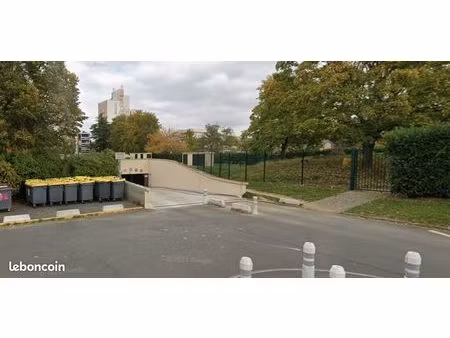 place de parking à louer – centre-ville