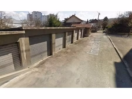 garage/box 12 m² bourgoin jallieu