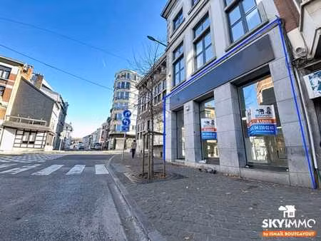 magnifique surface commerciale de 82m2 - terrasse 30m2