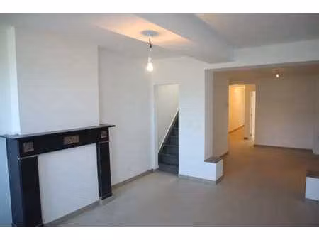 superbe maison 4 chambres fraichement rénovée