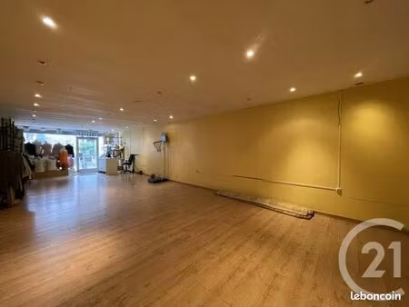 immeuble 225 m² guise