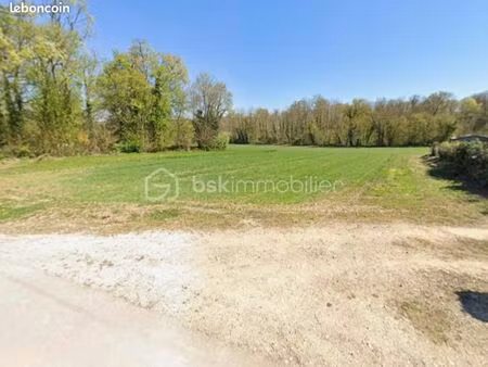 terrain 1 500 m² charbuy