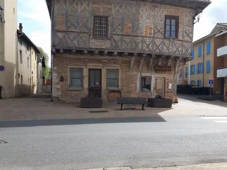 maison de ville a renover -saint trivier sur moignans