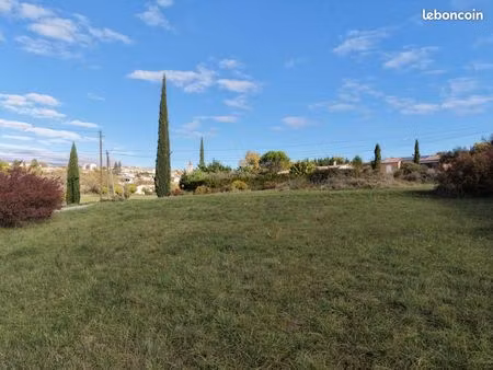 terrain 900 m² villeneuve de berg