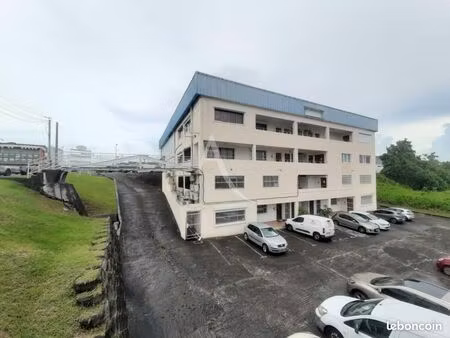 bureaux 123 m² le lamentin