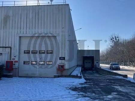 local d'activités à louer