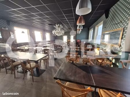 local commercial 200 m²