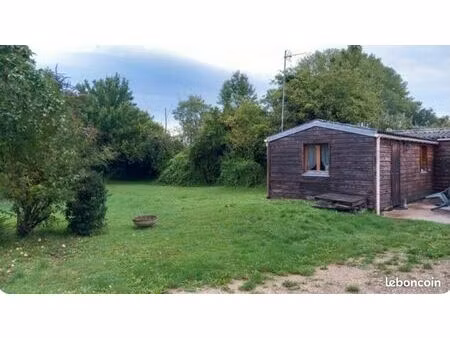 chalet dans un verger