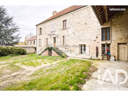 maison 9 pièces 229 m²
