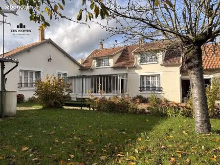 propriété 4 pièces 148 m²