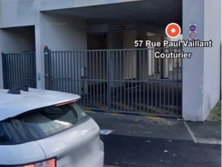 2 places de parkings