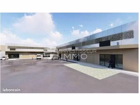 local d'activité 528 m²