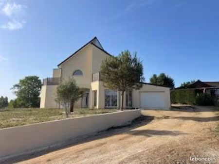 maison f5/t5 165 m2  terrain 1709 m2  garage