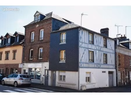 immeuble 6 pièces 200 m²