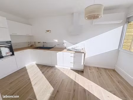 maison 6 pièces 104 m²
