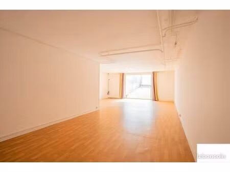 local professionnel / stockage