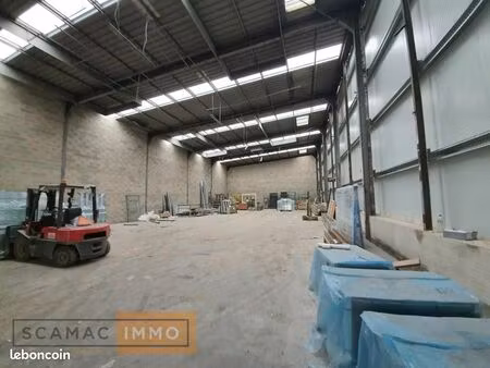 local d'activité 400 m²