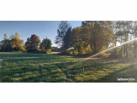 terrain 1 060 m² saint medard de guizieres