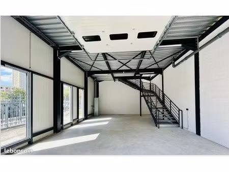 local d'activité 180 m²