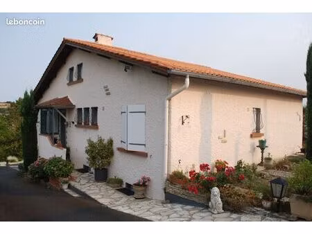 maison familiale sur les hauteurs d’abrest avec vue panoramique et un cadre tres calme