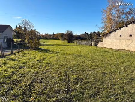 terrain 2467 m² pajay