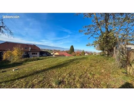 terrain 794 m² neydens