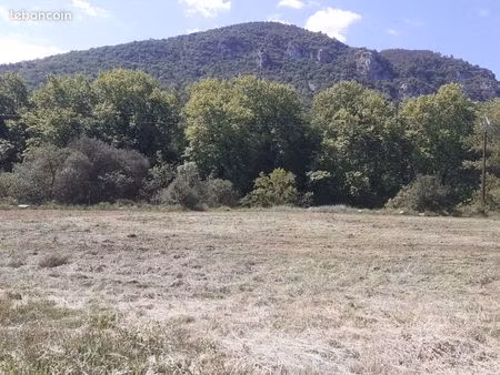 terrain viabilisé  629m2  65800