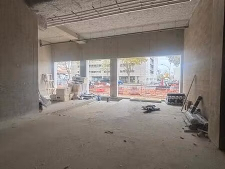 local commercial 148 m²