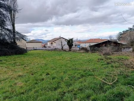 terrain 783 m² assieu