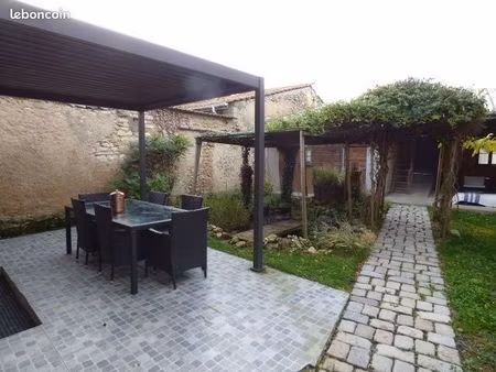 maison de village 7 pièces 266 m²