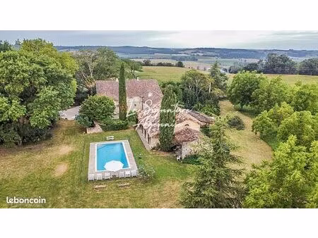 propriété 10 pièces 297 m²