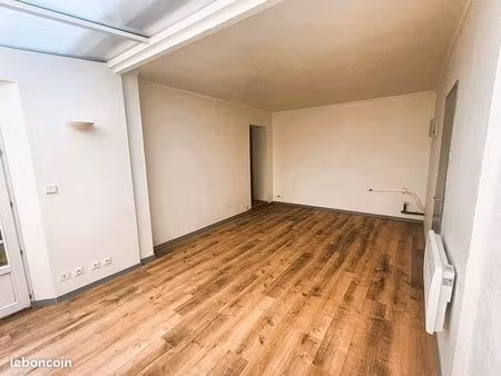 maison 2 pièces 68 m²