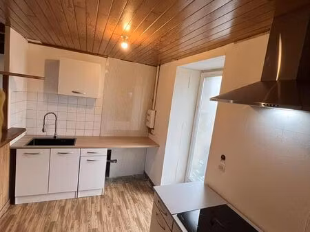 t3 lumineux 60m2 avec extérieur